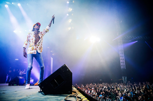 Wiz Performing for crowd. Concert Insurance – Concert – Festival Insurance – Hip Hop Insurance – Hip Hop